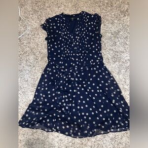 Ladies dress size 12 fully lined matching belt vneck